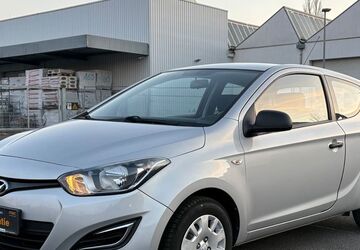 Hyundai i20 99.000 km 4.990 &euro; Frankfurt 60386