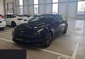 Tesla Model 3 81.299 km 26.600 &euro; Hanau 63457