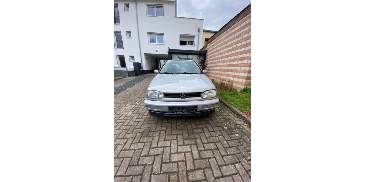 VW Golf 238.000 km 2.700 &euro; Frankfurt am main 60488