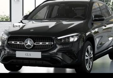 Mercedes-Benz GLA 200 14.000 km 38.650 &euro; Frankfurt 60488