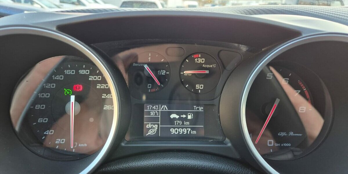 Alfa Romeo Giulietta Sport Navigation, Klima, Einparkhilfe 89.100 km 11.690 &euro; Rodgau 63110