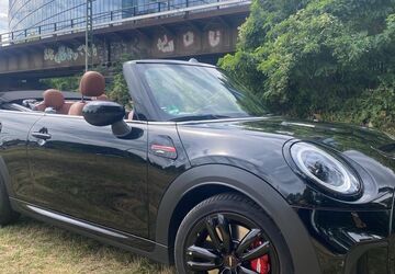 Mini John Cooper Works Cabrio 54.000 km 26.400 &euro; Frankfurt am Main 60594