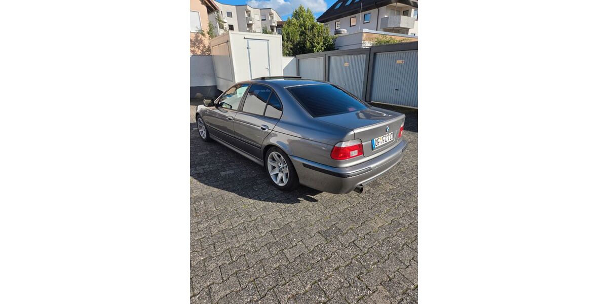 BMW 530 308.000 km 7.400 &euro; Obertshausen 63179