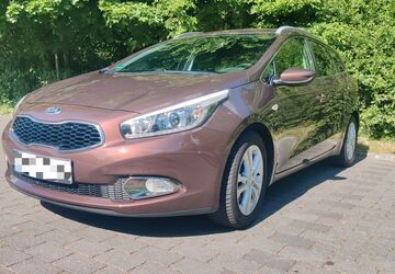 Kia ceed / Ceed 105.000 km 7.999 &euro; Hanau 63452