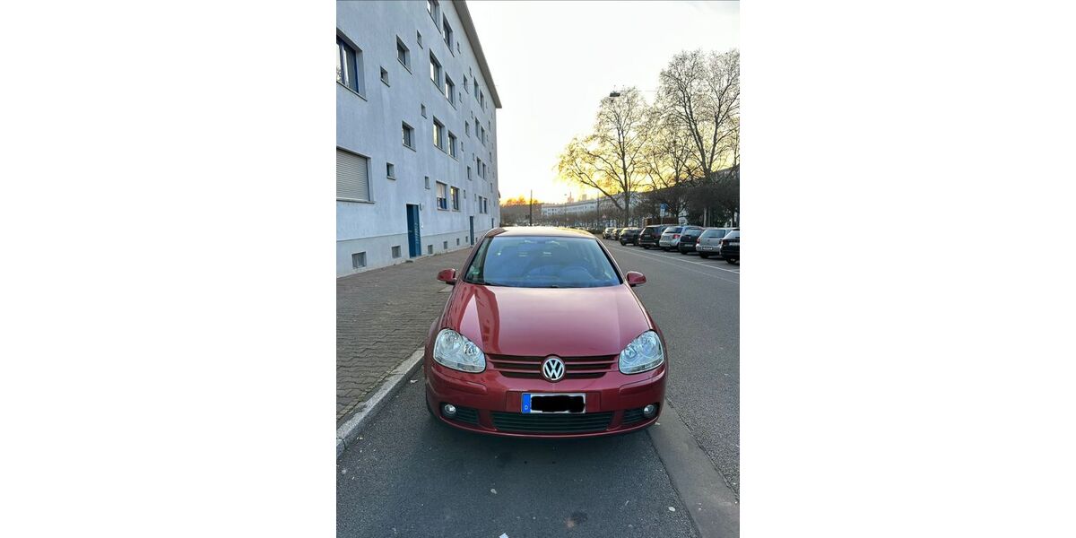 VW Golf 89.000 km 4.990 &euro; Frankfurt am Main 60385