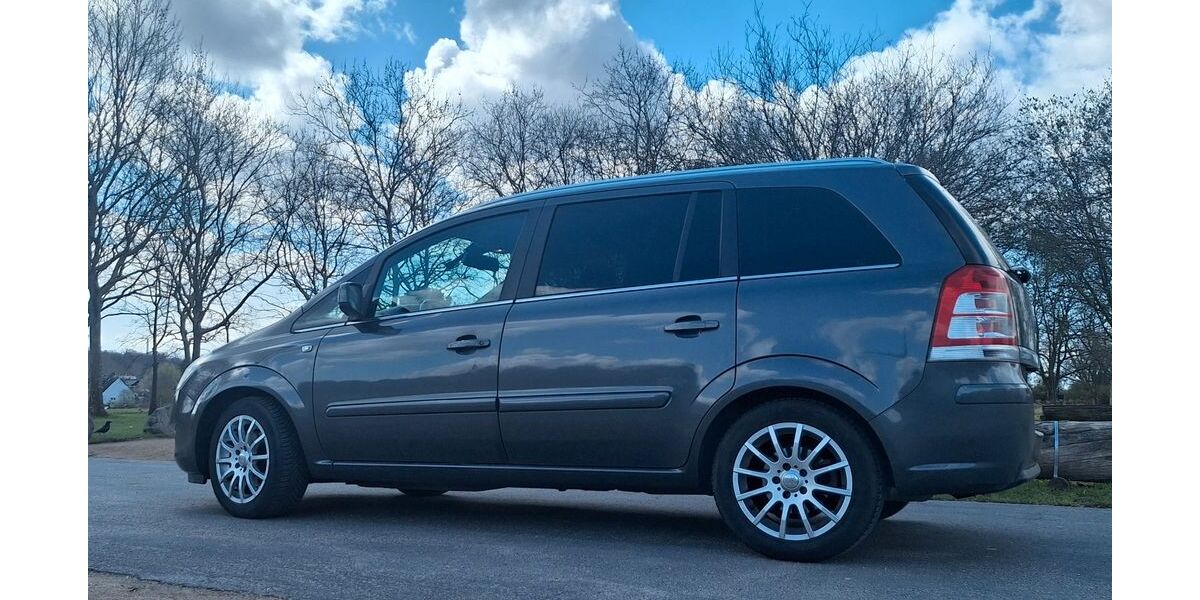 Opel Zafira 136.900 km 5.300 &euro; Offenbach 63071