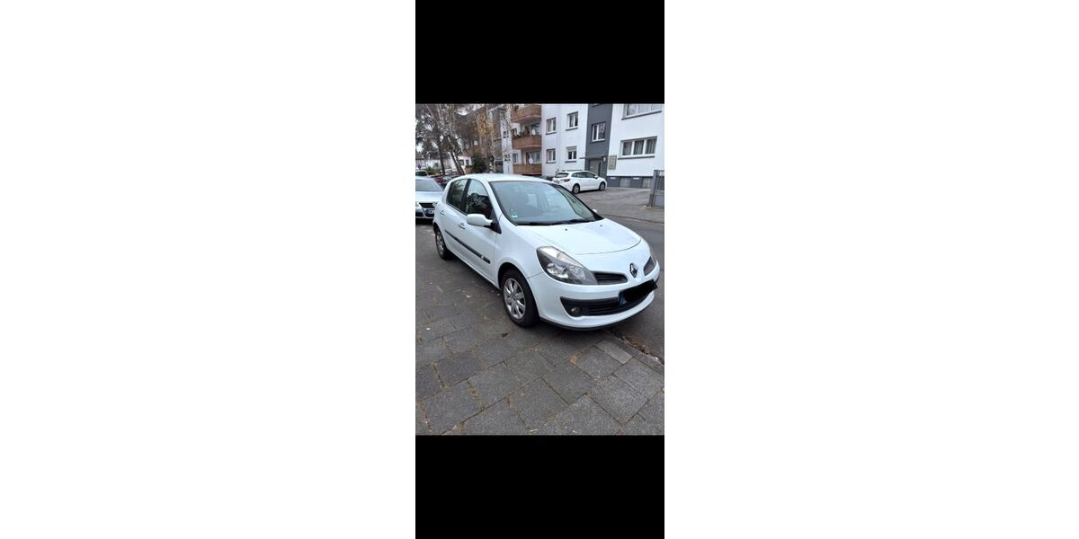 Renault Clio 246.000 km 2.800 &euro; Offenbach 63065