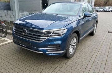 VW Touareg 38.744 km 45.850 &euro; Frankfurt 60326