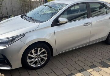 Toyota Corolla 98.000 km 14.800 &euro; MainHausen 63533