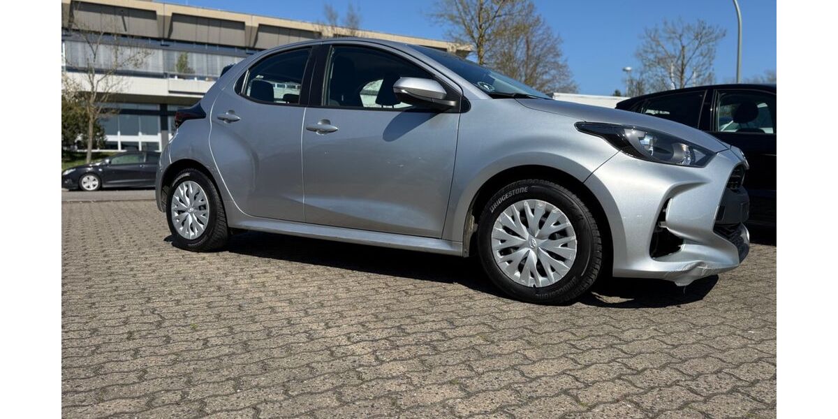 Toyota Yaris 120.350 km 12.499 &euro; Hanau 63452